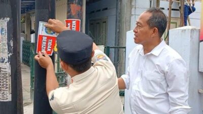 Ratusan Tiang WiFi Tak Berizin di Nganjuk Ditempeli Stiker, Ancaman Penertiban Menanti Jika Bandel