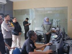 Jelang Musim Mudik Lebaran, Kapolres Nganjuk Cek Fasilitas CCTV Command Center