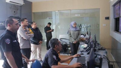 Jelang Musim Mudik Lebaran, Kapolres Nganjuk Cek Fasilitas CCTV Command Center