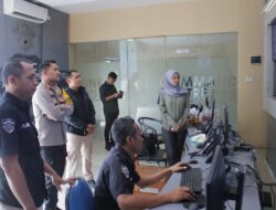 Mudik Aman Polres Nganjuk Maksimalkan CCTV Command Center dan Layanan Publik