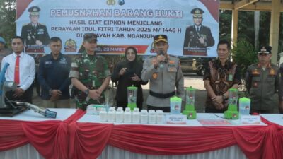 Polres Nganjuk Musnahkan Barang Bukti Hasil Cipta Kondisi Jelang Idulfitri 2025