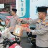 Ramadan Penuh Berkah, Kapolres Nganjuk Bersama Bhayangkari Bagikan Ratusan Takjil – nnews.co.id