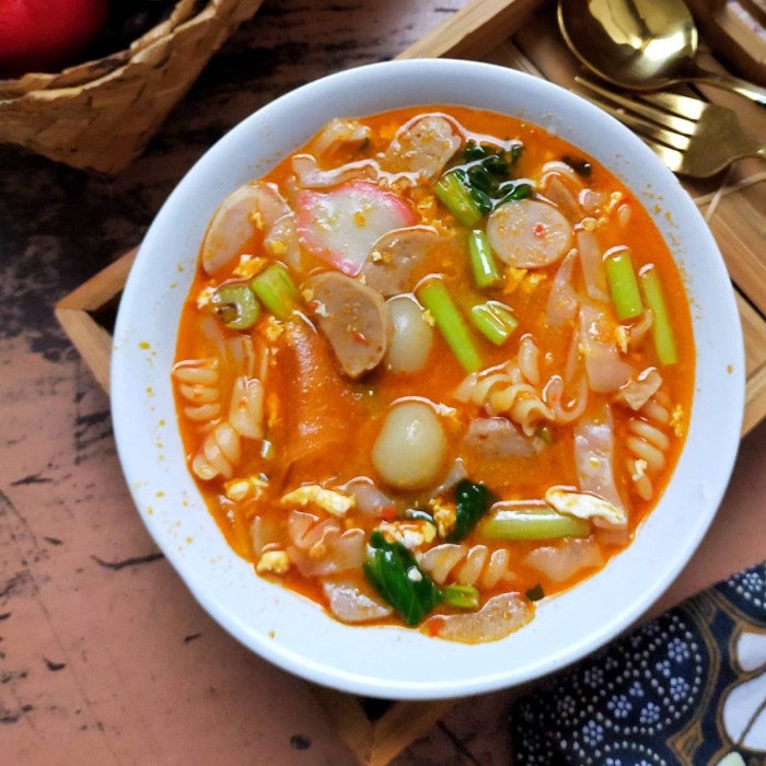 5 Resep Seblak Kuah Pedas Khas Bandung dan Cara Membuatnya | Indozone.id Resep seblak