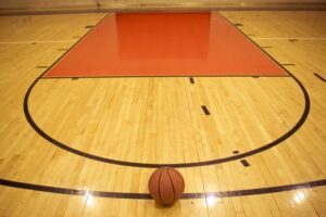 Bagaimana merawat lantai parket lapangan basket