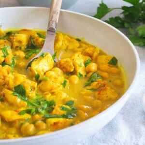 Turmeric Chicken Recipe - Creamy Skillet Turmeric Chicken