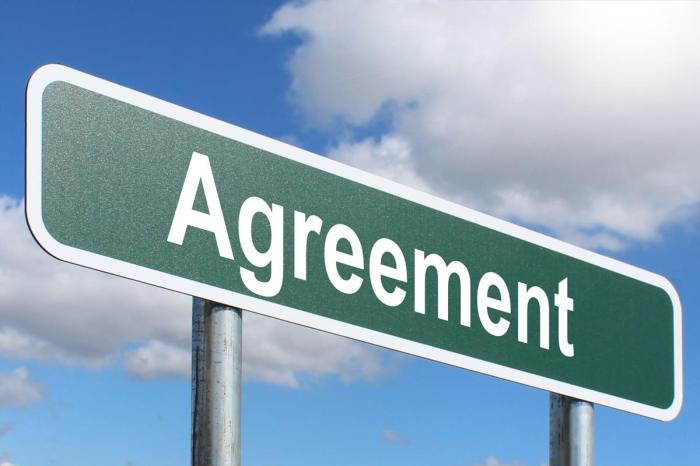 Agreement - Free of Charge Creative Commons Green Highway sign image Persetujuan
