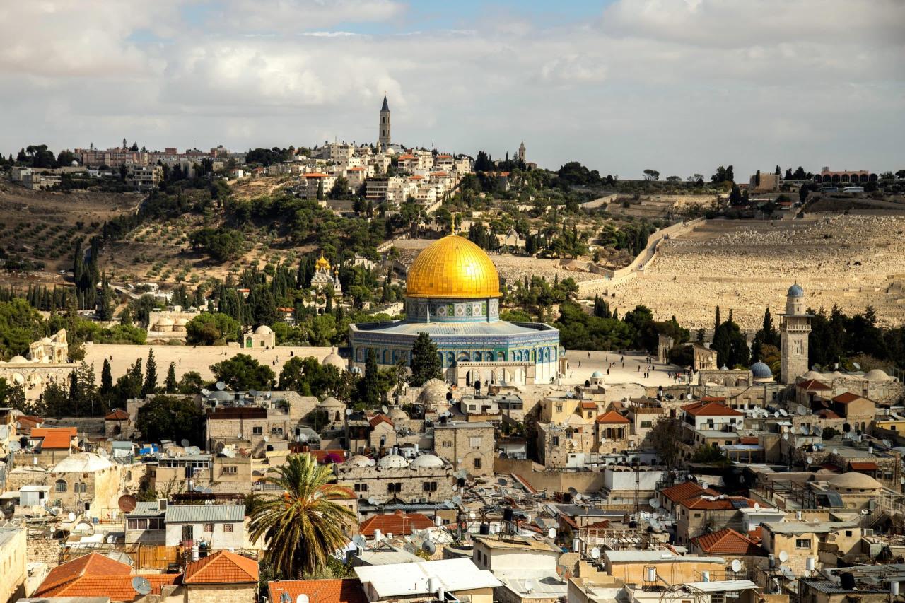 Israel Hancurkan Gedung yang Dihuni Ratusan Pengungsi di Gaza Israel Hancurkan Gedung yang Dihuni Ratusan Pengungsi di Gaza