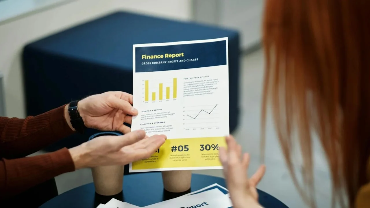 Financial Report Price Tag