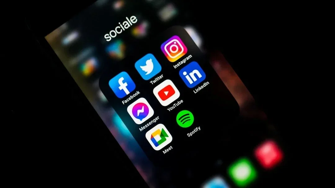 Social Media Icons Chat Bubble