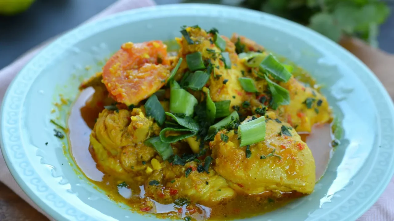 Ayam Lodho Chicken Curry