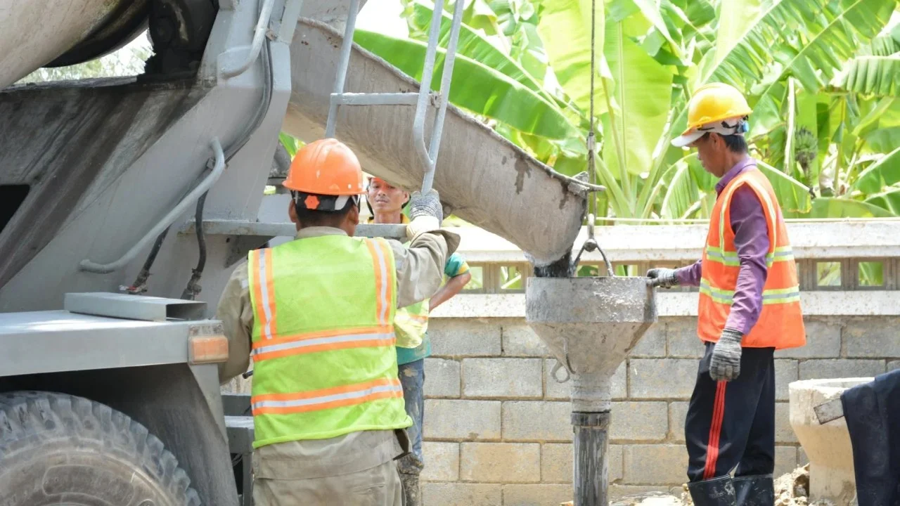 Construction Site Cement Mixer