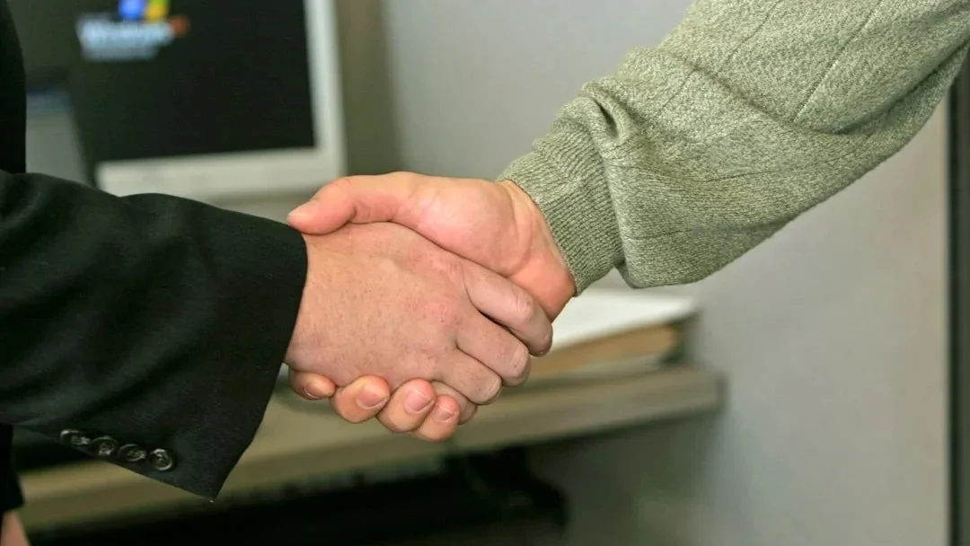 Investment Handshake Money