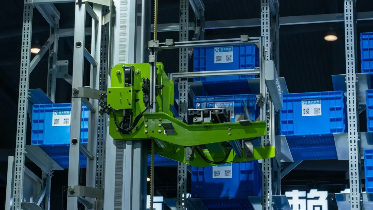 Logistics Innovation Smart Warehouse