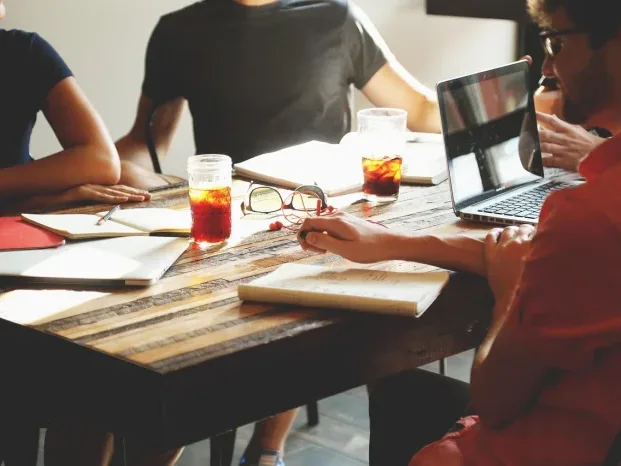 Business Meeting Creative Design - Jurusan Kuliah Paling Dibutuhkan