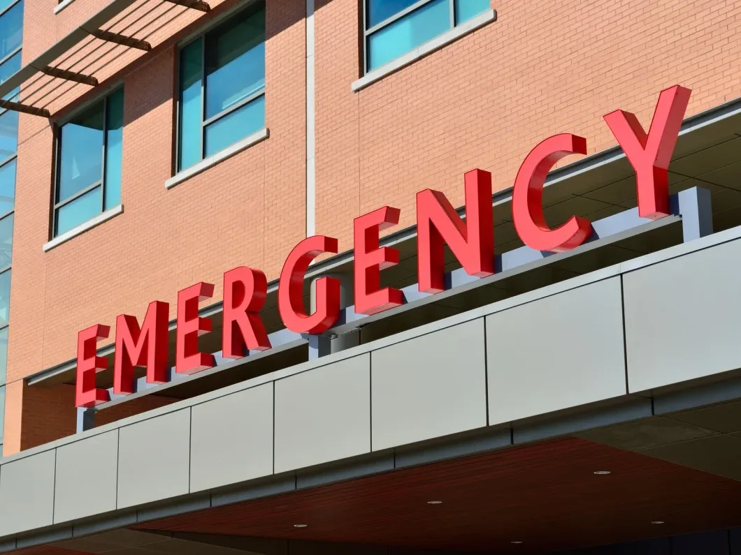 Emergency Medical Hospital Abroad - Manfaat Asuransi Perjalanan