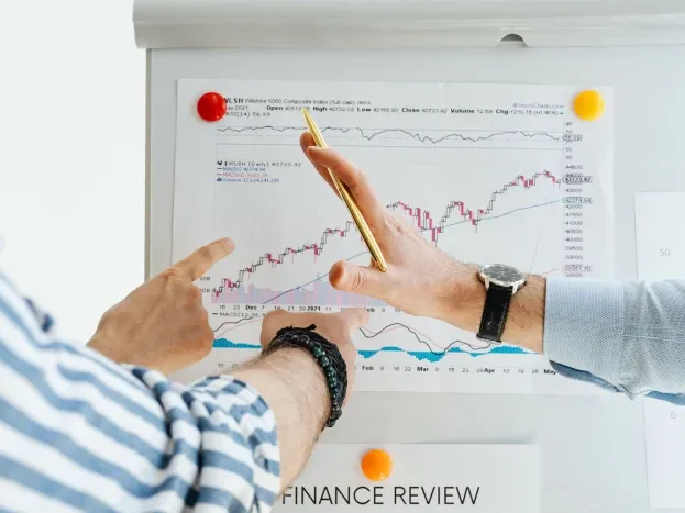 Financial Chart Comparison Graph Money Decision - Perbandingan Pinjaman