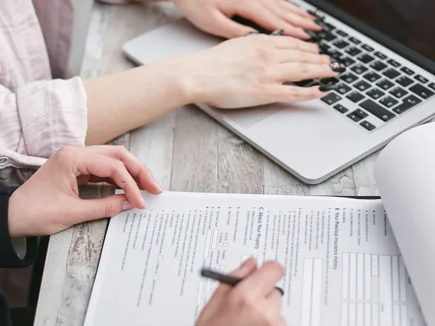 Loan Types Document Icon - Pinjaman Terbaik