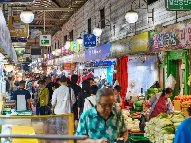 Local Culture Traditional Market - Peluang Usaha 2026