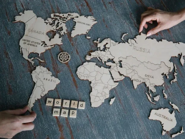 People Talking Global Map - Jurusan Kuliah Paling Dibutuhkan
